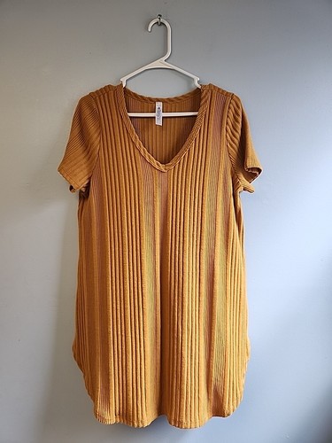Paisley Grace Womens M Yellow Ribbed Boutique Tunic Top