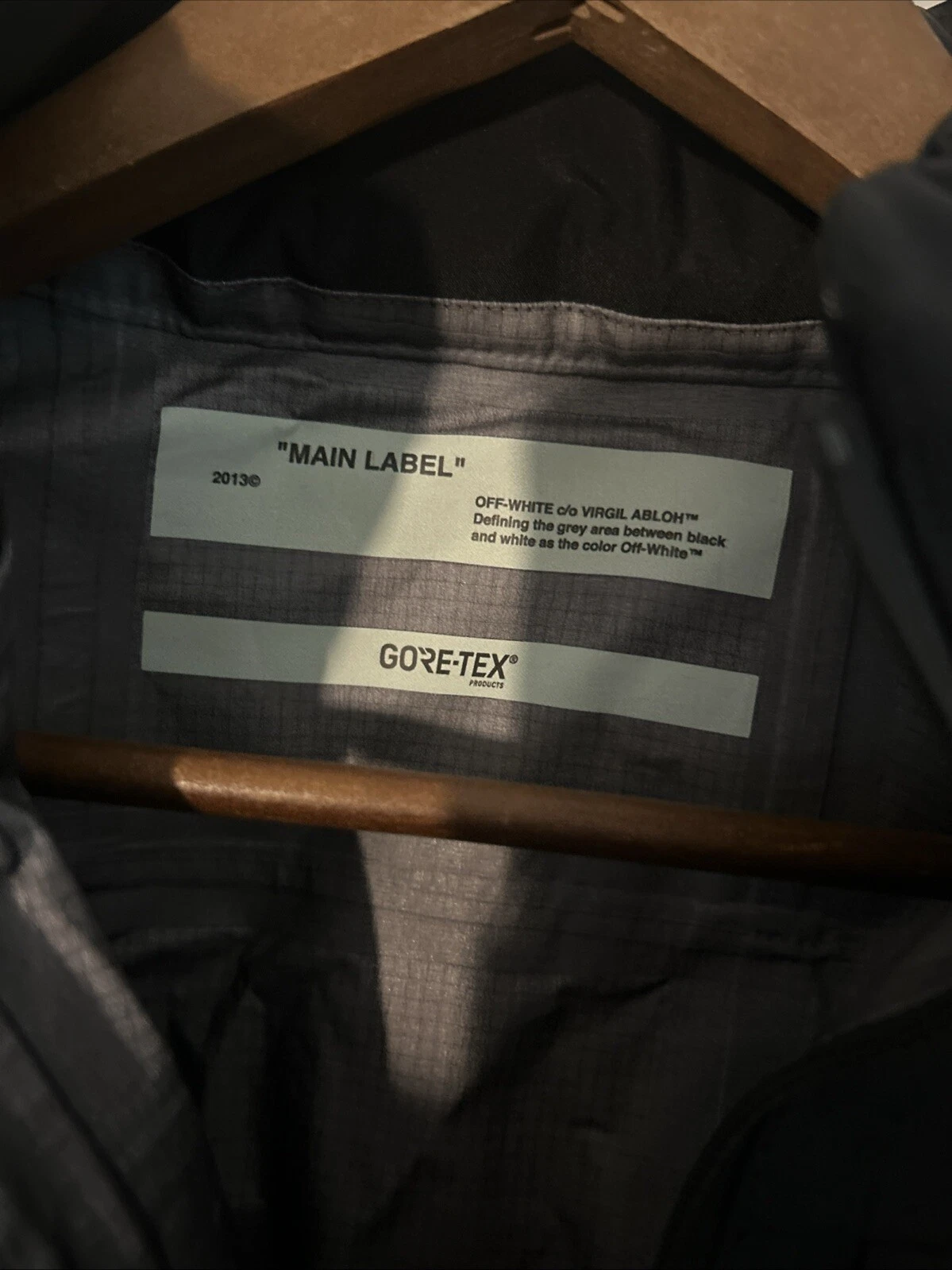 Giacca con cappuccio Off White x Goretex giacca anorak Gore Tex nera media nuova con etichetta