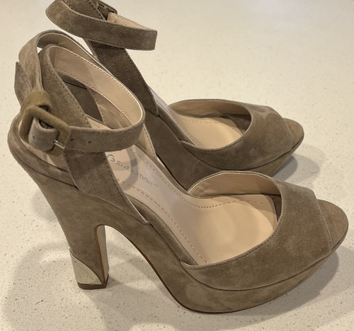 BCBGeneration Women’s Funky Platform Heels Sandals Suede Taupe Leather 36 NEW - Picture 2 of 4