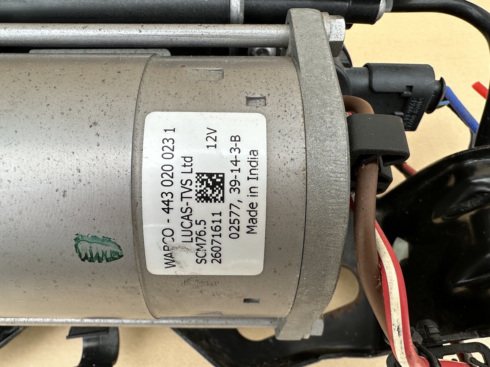 2014-2018 BMW F15 X5 OEM Air Suspension Compressor Pump 