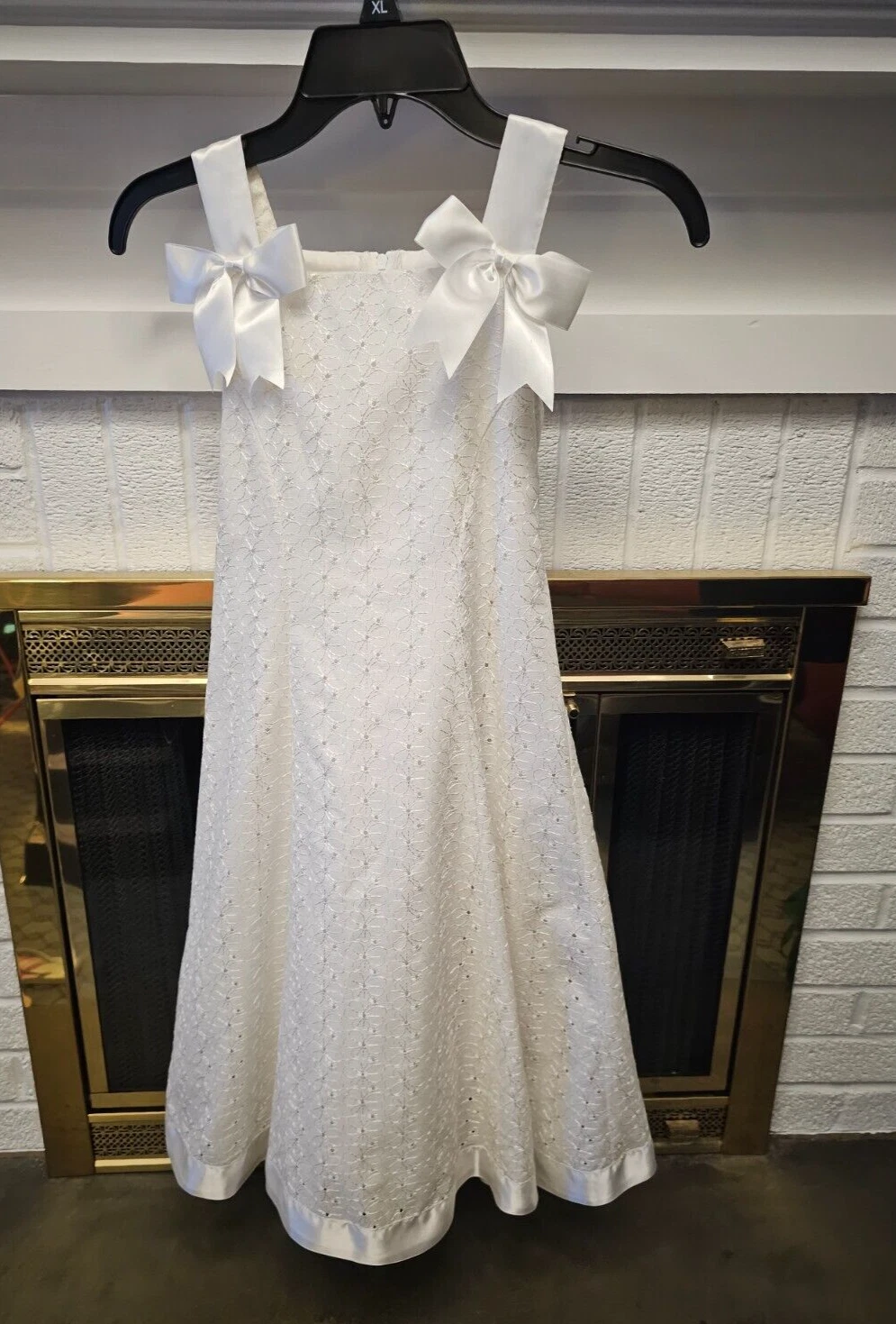 Bonnie Jean Girls White Eyelet White Satin Bows Built in Crinoline Size 7 EUC
