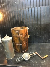 Vintage 4 Quart Ice Cream Freezer Maker Hand Crank Wooden Pail Decor WARD'S