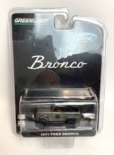 NIB Greenlight FORD BRONCO 1/64 Scale Diecast 1977 FORD BRONCO
