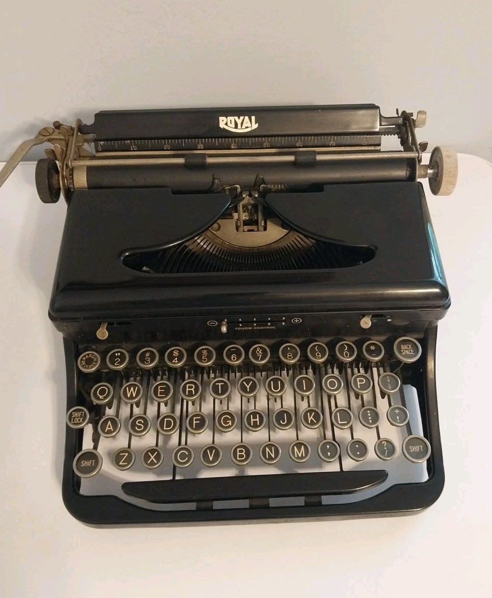 s*a様 実働品　 PORTABLE ロイヤルタイプライター 1927 1927 Royal Portable Model P
