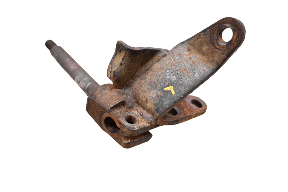 87 Polaris Cyclone 250X 2x4 Front Left Spindle Knuckle - Image 3 of 4