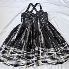 Calvin Klein Women’s Size 14 Black/White Abstract A-Line V-Neck Dress