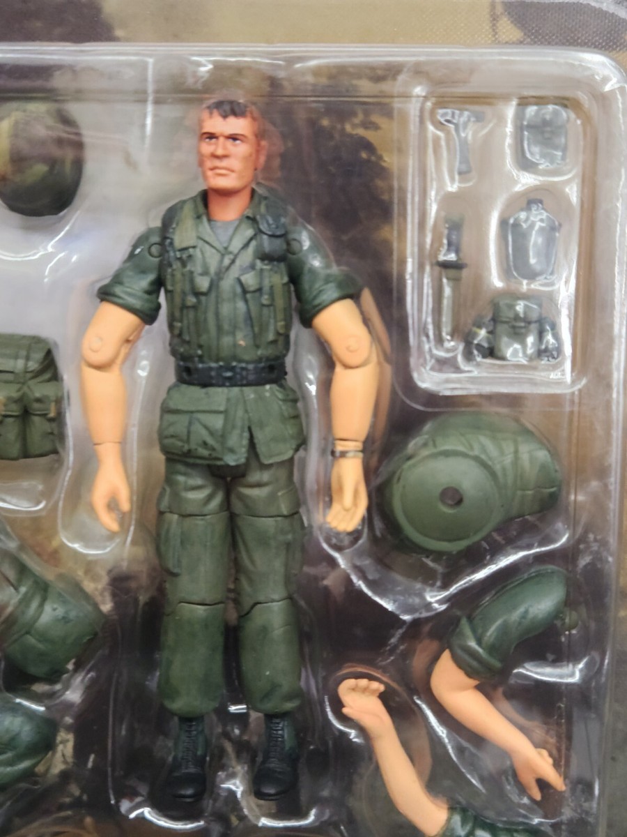 PLATOON 1/6 アクションフィギュア トム・べレンジャー 1/6th Scale Sergeant Barnes (Tom Berenger) Platoon Movie