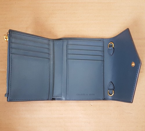 Charles & Keith Wallet, Turquoise, Money Bag, for Cash, Cards, Zipper Pocket - Picture 10 of 13