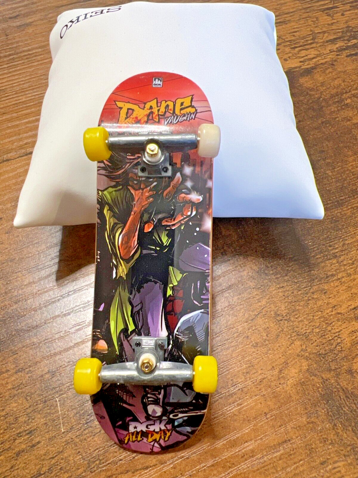 Tech Deck Fingerboard Lot of 5 Boards, Skateboards. Pre-owned VG Condition.