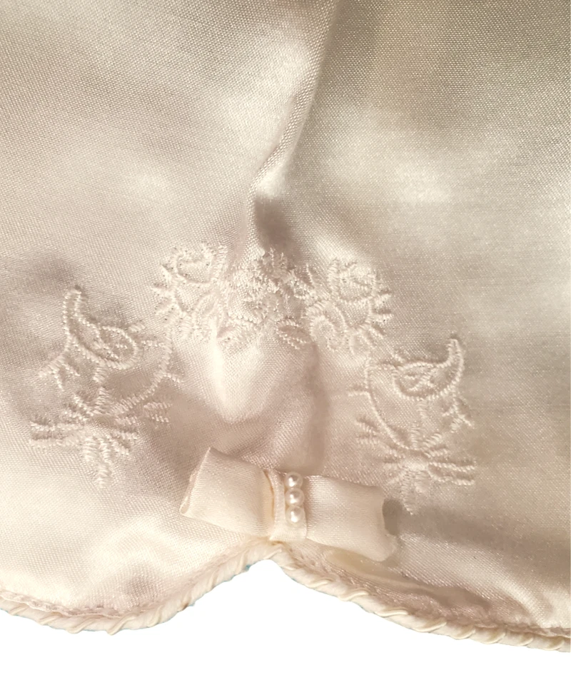 Camisola feminina Jaclyn Smith creme com detalhe bordado média - Imagem 3 de 4