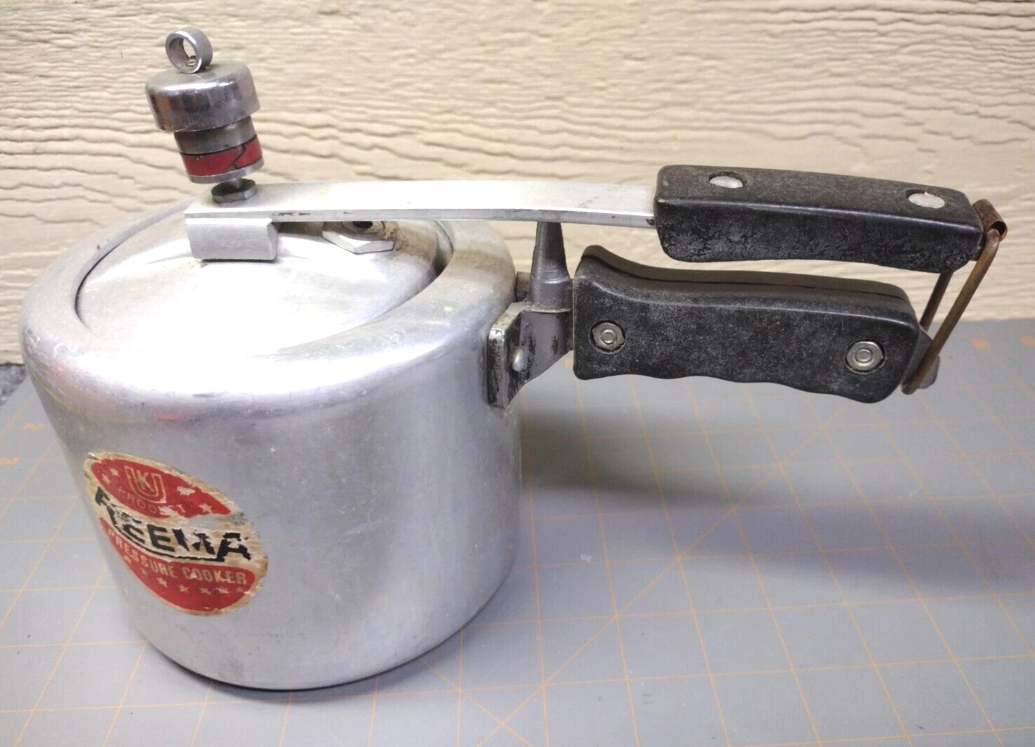 Vintage Pressure Cooker Unusual UK REEMA Metal Mini Small 1.5 L MCM Retro Atomic