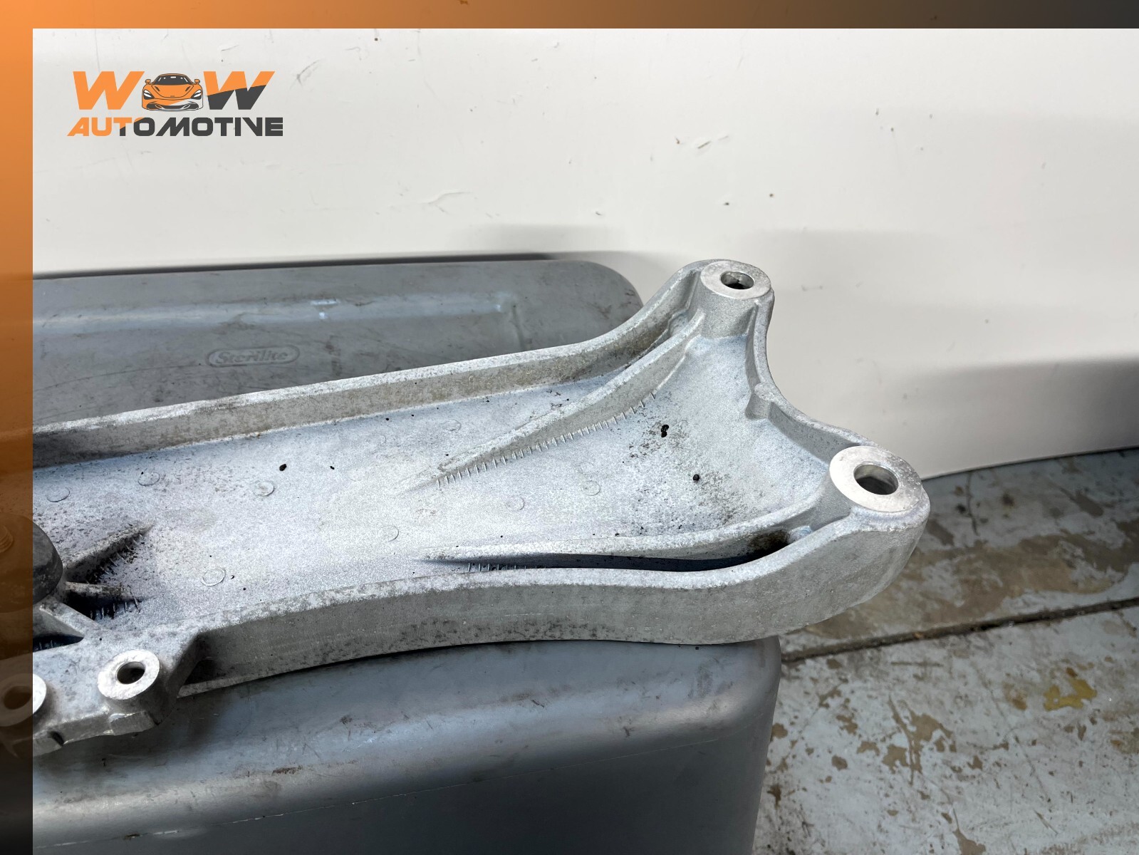 14-17 MASERATI GHIBLI QUATTROPORTE AWD TRANSMISSION MOUNT BRACKET W/ BUSHING OEM