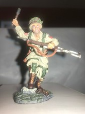 Collectors Showcase 82nd Infantryman Throwing Grenade  CS00296 54MM