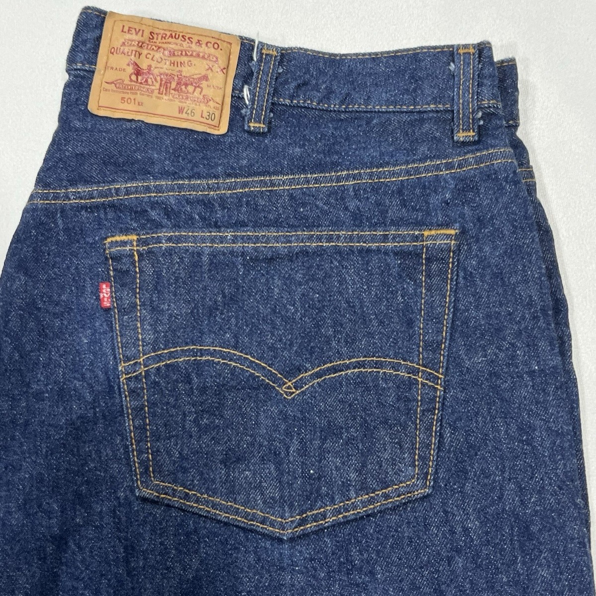 Vintage Levis 501xx Men Dark Wash Denim USA 90s 80s Button Fly Sz