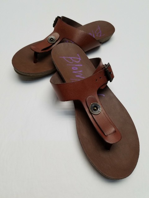 Blowfish Malibu Women's Vegan Leather Thong Sandals Size 6.5 Brown Buckle EUC | eBay