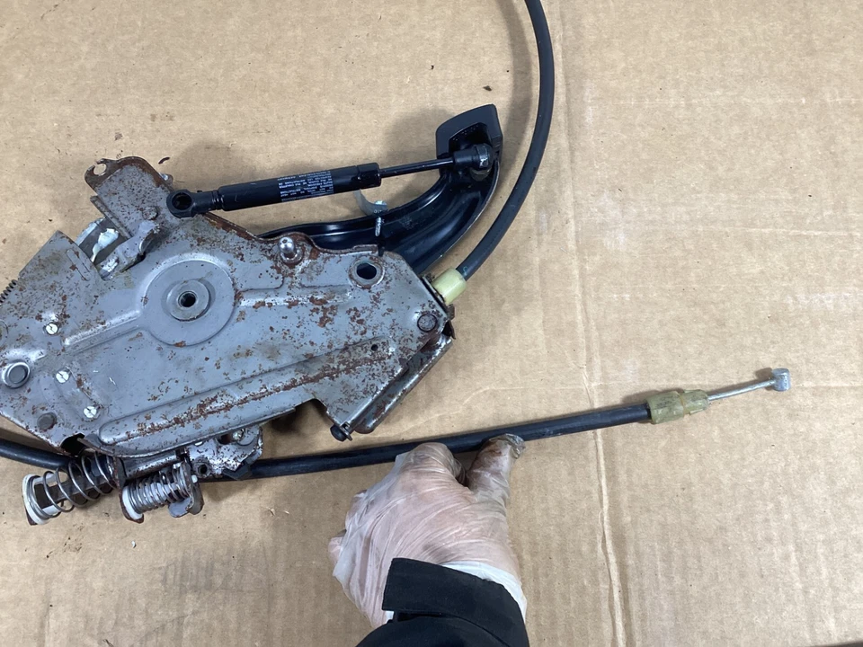 Pedal de freno de estacionamiento de emergencia Porsche Cayenne 2008-2010 3,6 L 7L0721797N OEM. Foto 4 de 4