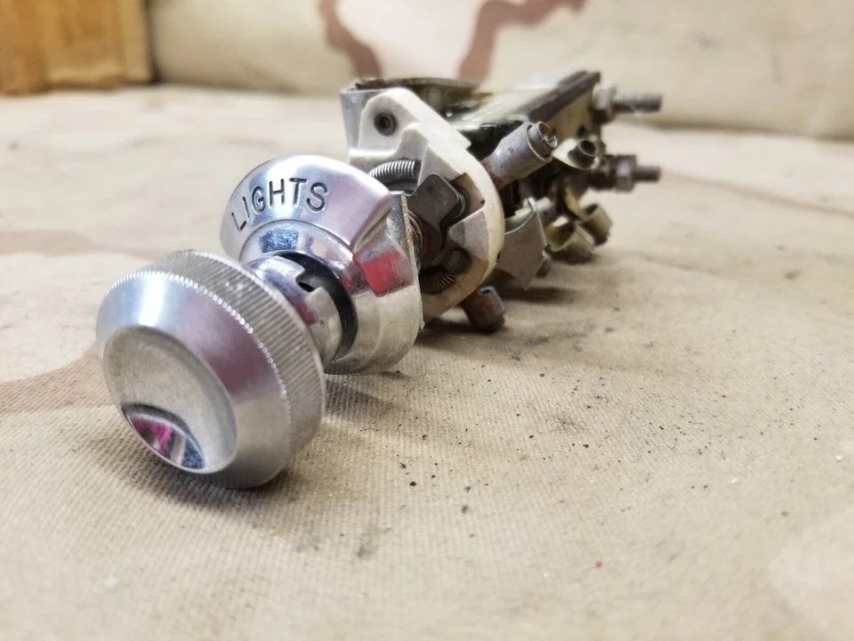 Interruptor de luz de cabeza de faro Packard Caribbean 400 Patrician Clipper NOS Foto 3 de 4