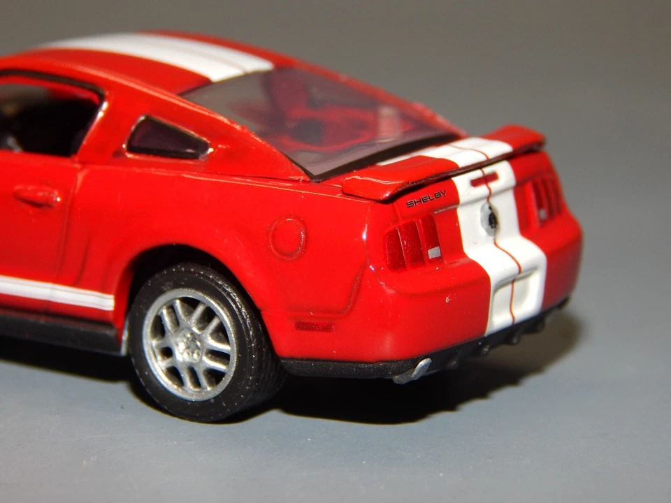 GL 2006 Ford Mustang Shelby GT500 Red w/ White Stripes 1/64 Ltd Ed Diorama Mint - Image 4 of 4