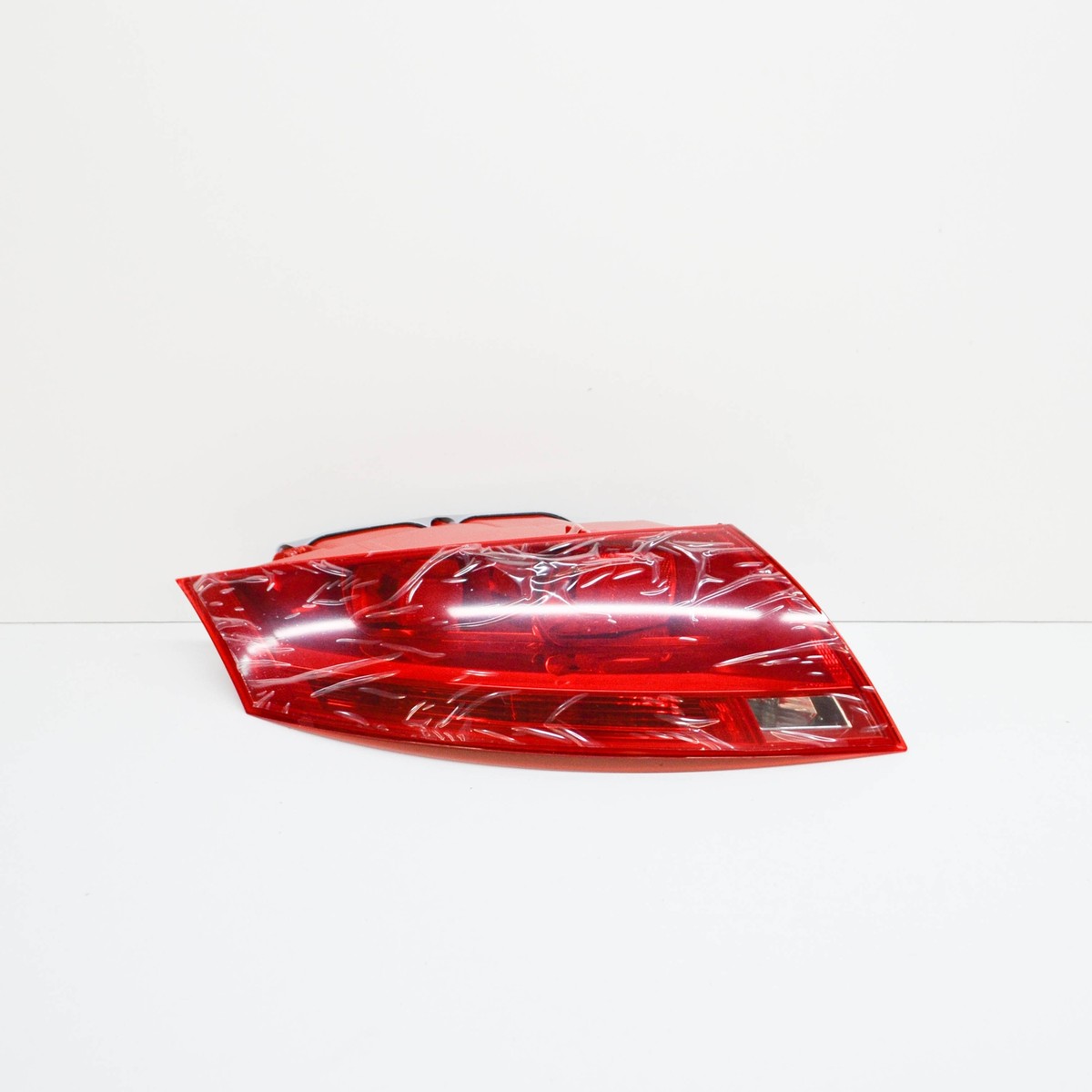 NEW AUDI TT ROADSTER 8J REAR LEFT TAILLIGHT 8J0945095M ORIGINAL
