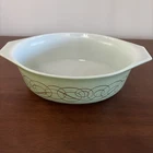 Vintage PYREX Oval 1-1/2 qt Au Gratin Dish #043 SAGE GREEN & GOLD SCROLL No Lid