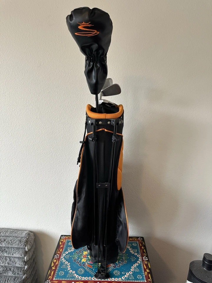 Cobra King Jr. Youth Kids Golf Club Set Bag Putter Driver Irons Age 9-12 53”-59" - Image 4 of 4
