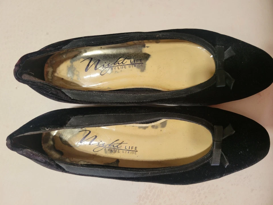 Zapatos planos de terciopelo para mujer Night Life By Life Stride talla 6,5 M Foto 2 de 4