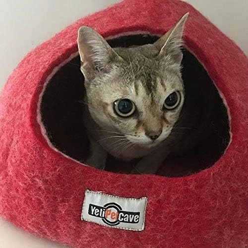 Yeti Pet Cave Pet Bed for Cats and Small Dogs, 100% New Zealand Wool, Red - Picture 4 of 6