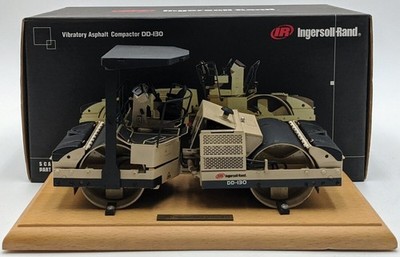 Ingersoll-Rand 13241831 1:30 Scale Diecast Ingersoll-Rand DD-130 Asphalt Paver