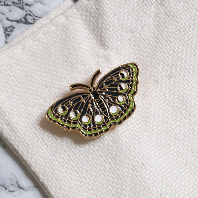 Schöne schwarze Schmetterling Emaille Pin | Geburtstagsgeschenk für sie lustige Geschenke Kawaii