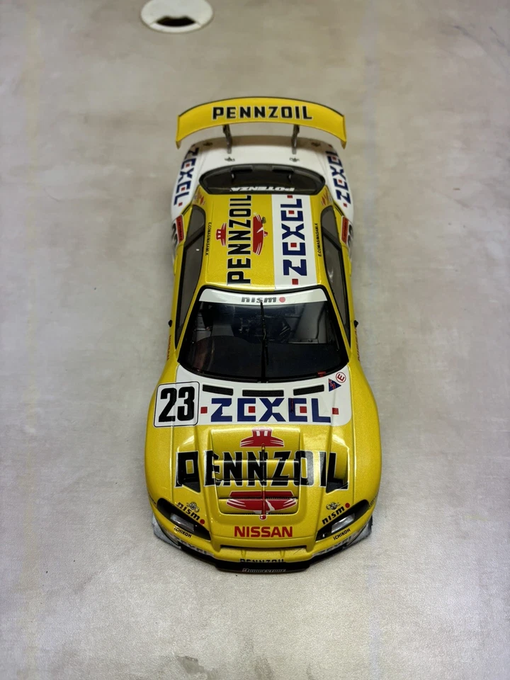 AutoArt 1/18 Scale - 2001 Nissan Skyline R34 JGTC - #23 Pennzoil Nismo GT-R - Image 3 of 4