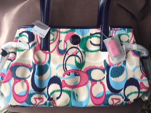 AUTHENTIC COACH, "IKAT" Carryall - NEW w/ TAGS (19-101) - Picture 11 of 11