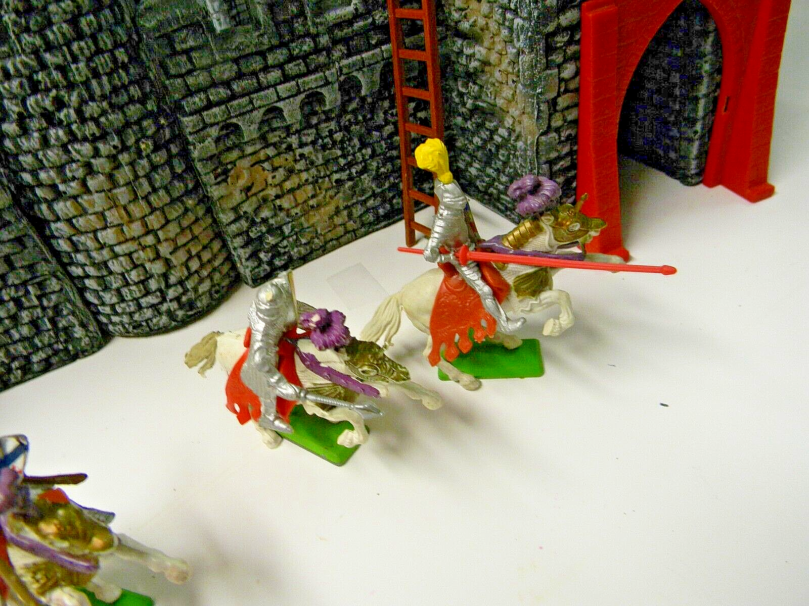 Picture 4 of 9