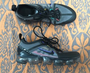 womens vapormax size 6