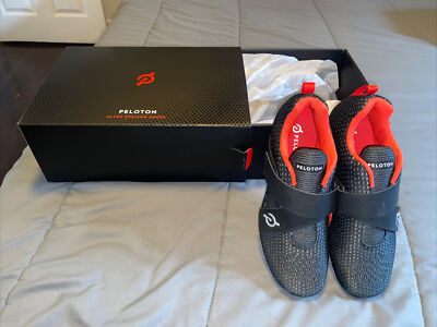 Peloton Altos Cycling Shoes for Bike Strap Single Hook Black  display picture 1