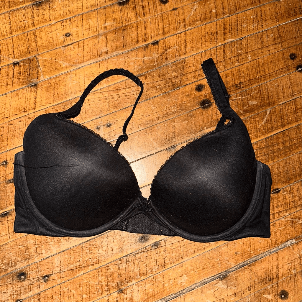 Victoria’s Secret Body soft black push-up 36D bra