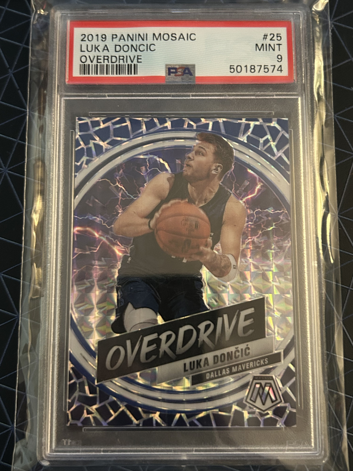2019-20 Panini Mosaic - Overdrive Luka Doncic #25