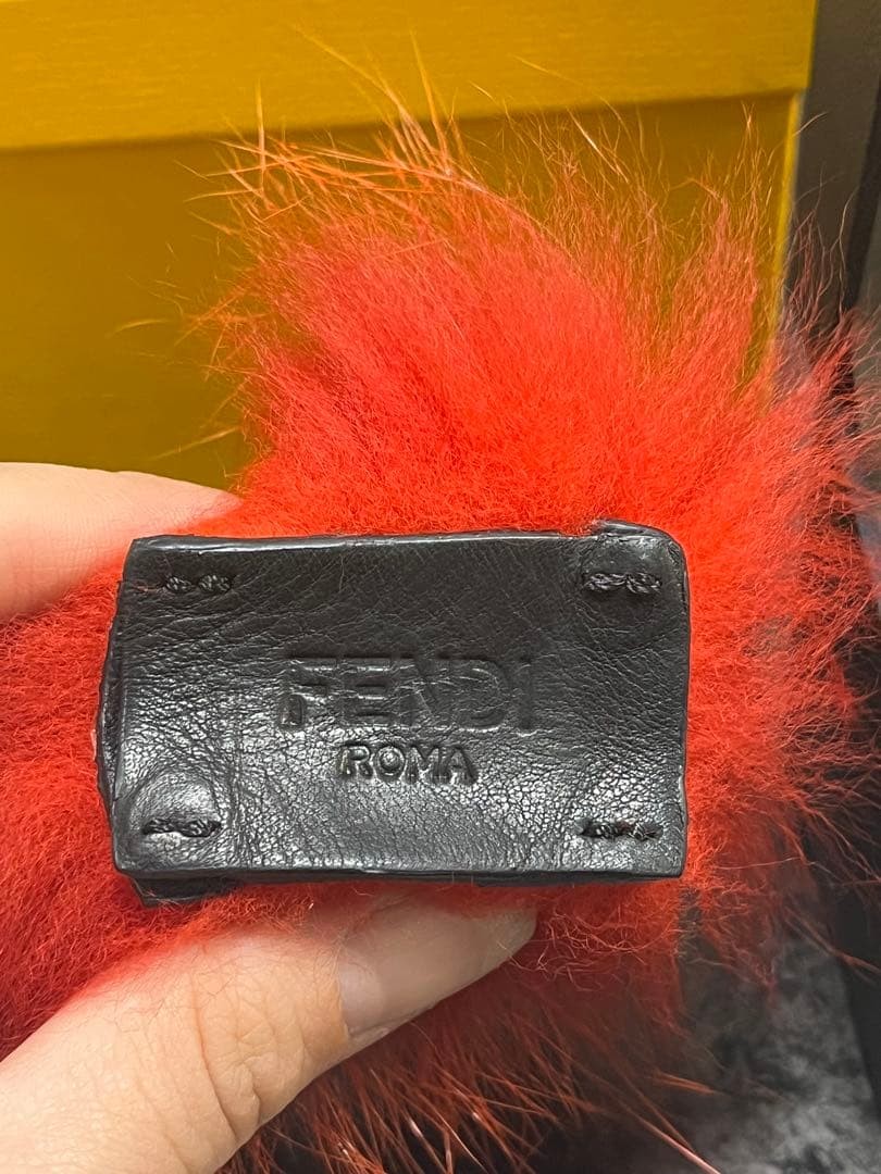 FENDI Analog Watch Leather Red/Black Fur Etched Box Used thumbnail 9