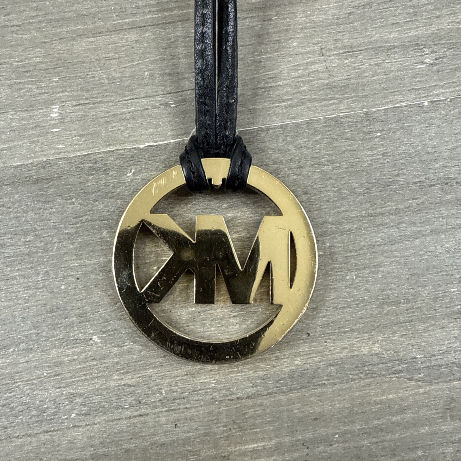 Michael Kors Gold Tone Black Leather Keychain Bag Hang Tag Charm 2" thumbnail 5