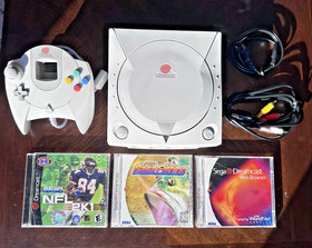 BUNDLE! USA Sega Dreamcast console system, 2 games 1 controller, bass fishing🔥