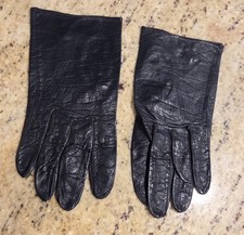 Vintage Womens Size M 7 Black Leather Short Gloves