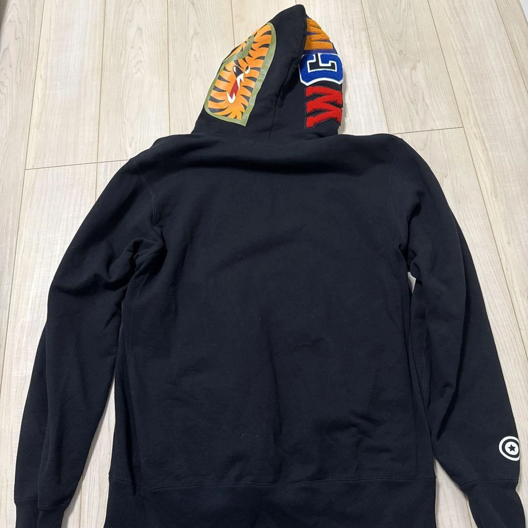 A BATHING APE (BAPE) Felpa con cappuccio zip intera BAPE Teriyaki Alien Jersey Shark 2009 taglia 2XL ❘ dal Giappone