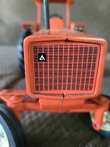 1993 Allis Chalmers 175 1/16 Scale Die Cast Tractor - Picture 13 of 13