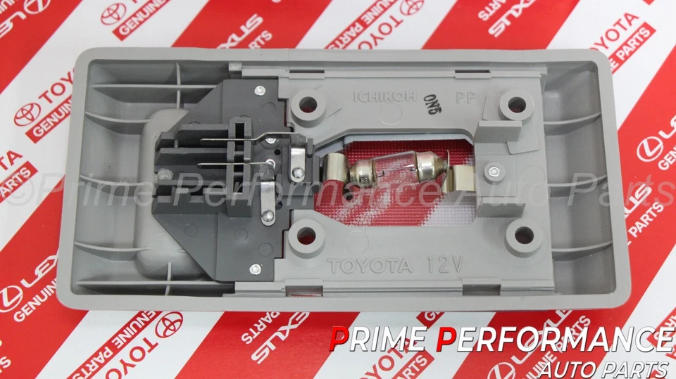 Luz central/trasera gris domo Toyota Land Cruiser 1995-1997 81240-32020-B6 Foto 4 de 4