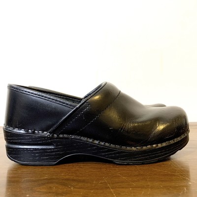 dansko 39 wide