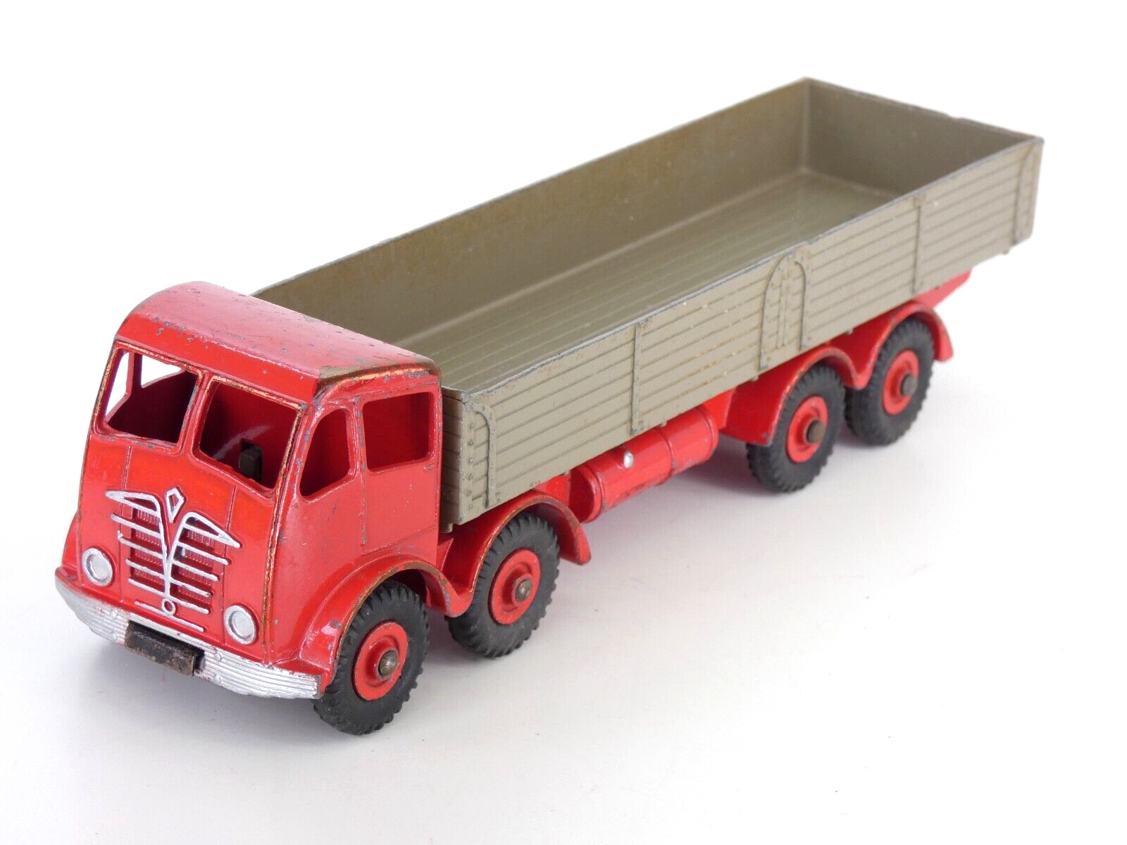2x Dinky Supertoys Fodens. A Foden DG wagon (501) with red cab, chassis