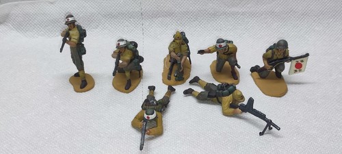 WW2 Soldatini BMC Japanese Pacific War 1/32 Plastic Painted 7 pezzi + Tank - Foto 2 di 15