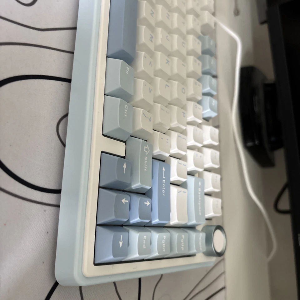 Aula F75 Mechanical Keyboard 75% Wireless, Gasket, Hot-Swappable greywood Creamy - Image 3 of 4