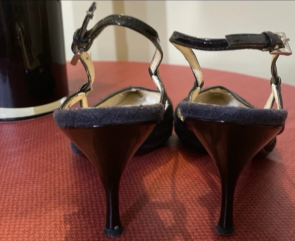 Zapatos de salón Prada de cuero con tacón de gatito negro azul talla 37 EE. UU. 6,5 Foto 3 de 4