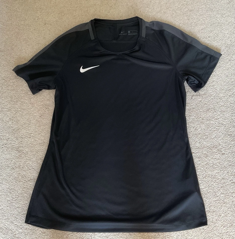 NIKE DRI-FIT TOP black. SIZE M ( 38 Inch Chest); - Image 1 of 1