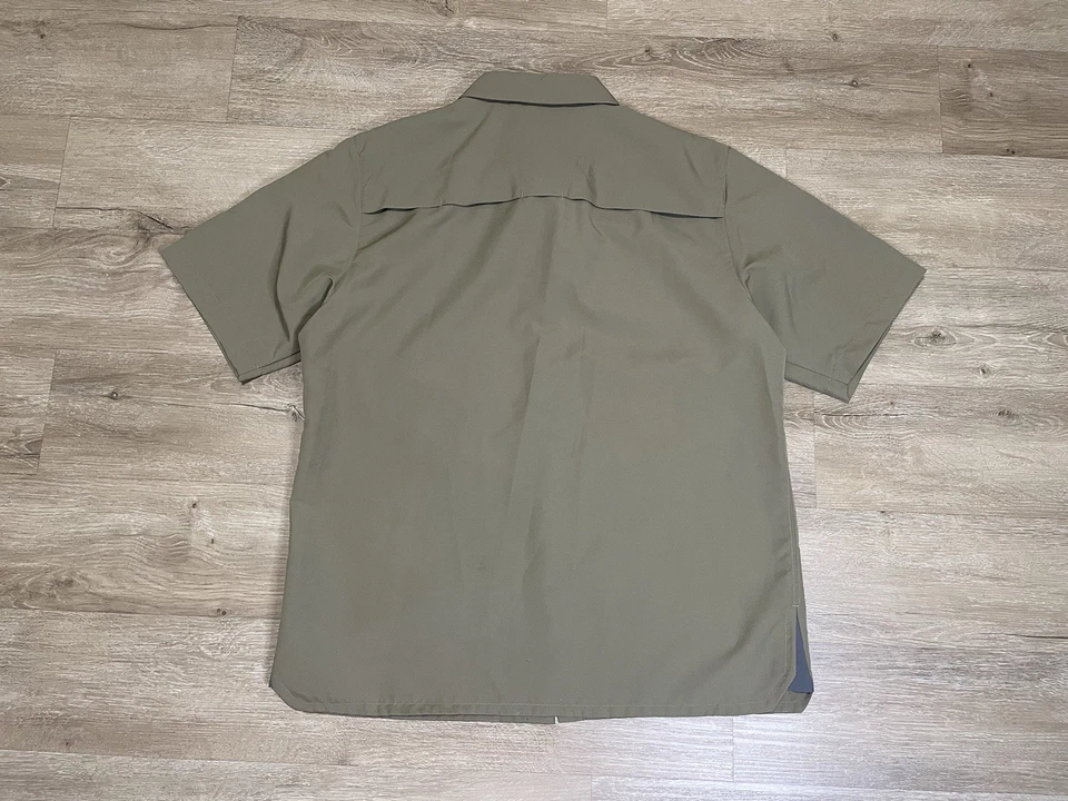 Merrell Boxy Fit Button Up Shirt Beige Men's Size L Utility Outdoor Pockets - Image 2 of 4